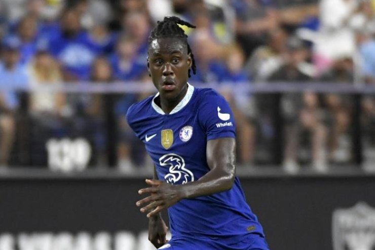 Chalobah in uscita dal Chelsea