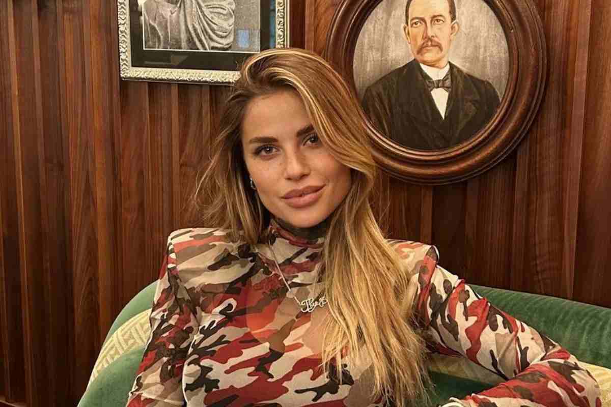 Zoe Cristofoli incanta il web in costume