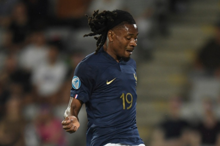 Khephren Thuram verso la Premier