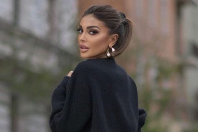 Fan in delirio: Cristina Buccino è bollentissima