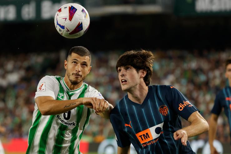 La big paga la clausola e brucia la Juventus