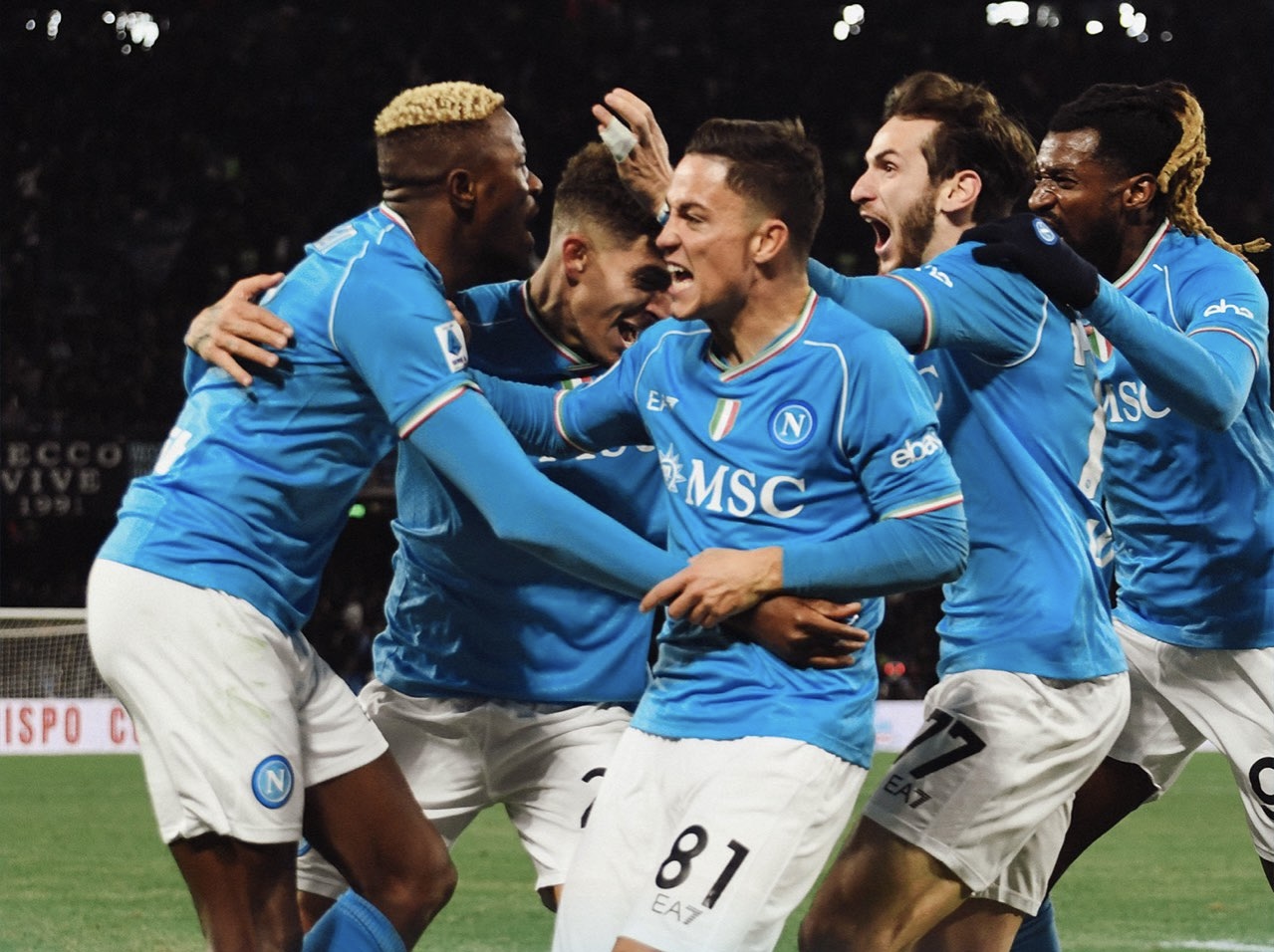 Napoli-Cagliari 2-1: Osimhen, Pavoletti e Kvara tutto in 6 minuti