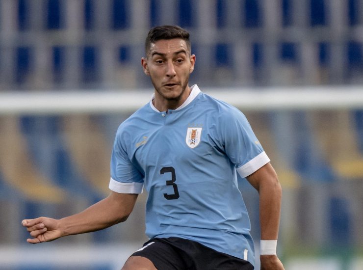 Il Napoli sfida la Juventus per Caceres