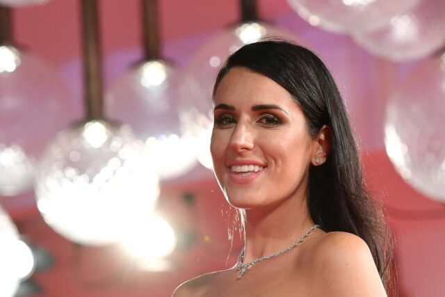 Valentina Vignali lascia senza parole: tacchi che tolgono il respiro