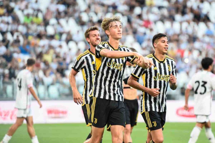Huijsen cessione Juventus prestito Granada