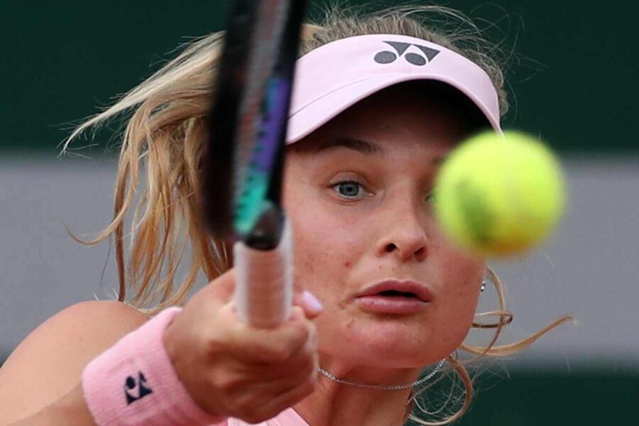 Tennis, l'abito trasparente fa sognare i tifosi: Instagram in fiamme