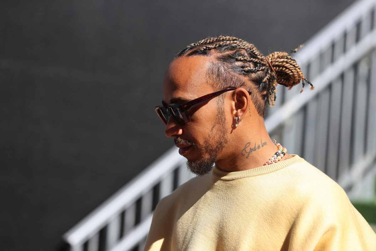 Lewis Hamilton, tentativo di truffa sfruttando il suo nome: una donna brasiliana vittima di un fake