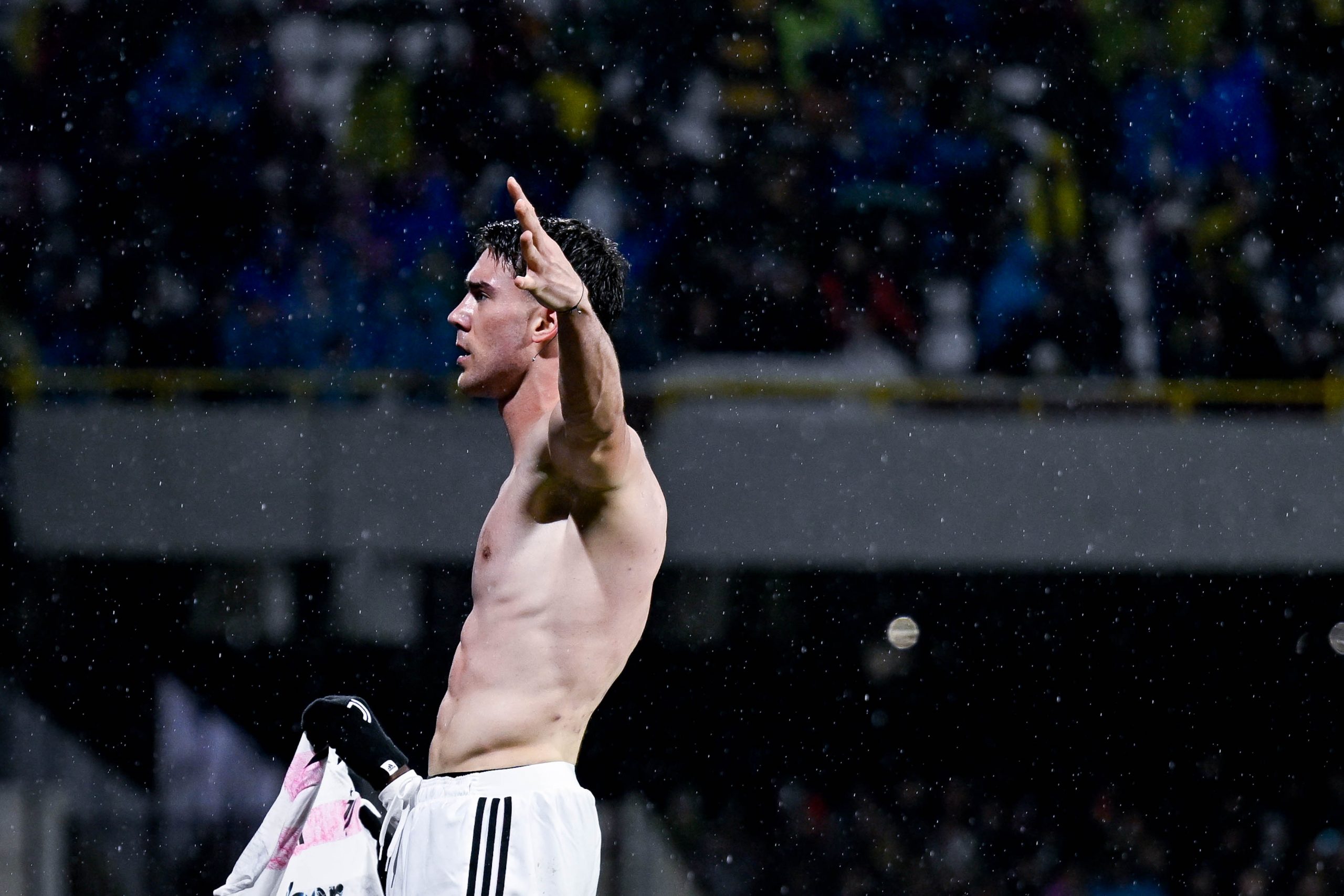 Vlahovic esulta in Salernitana-Juventus