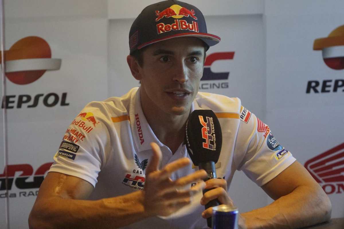 Marquez si tira fuori