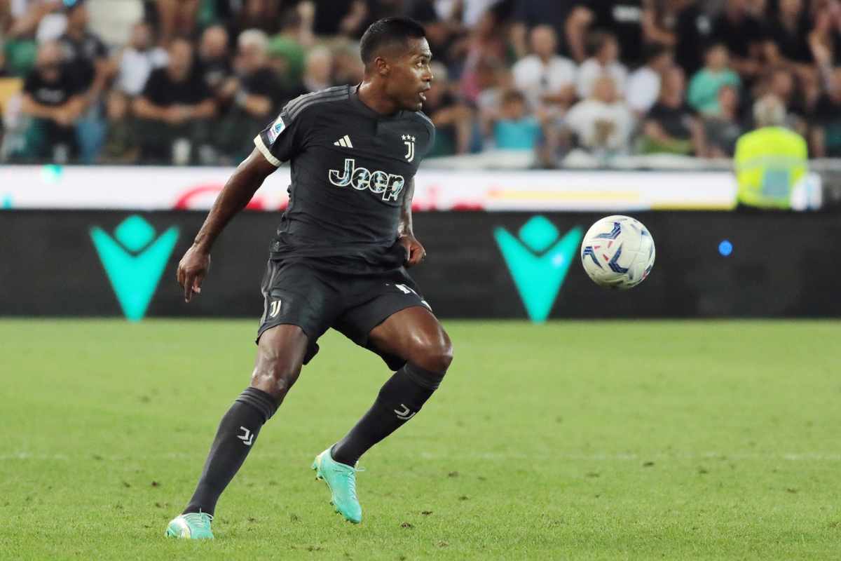 Juventus addio Alex Sandro scadenza contratto