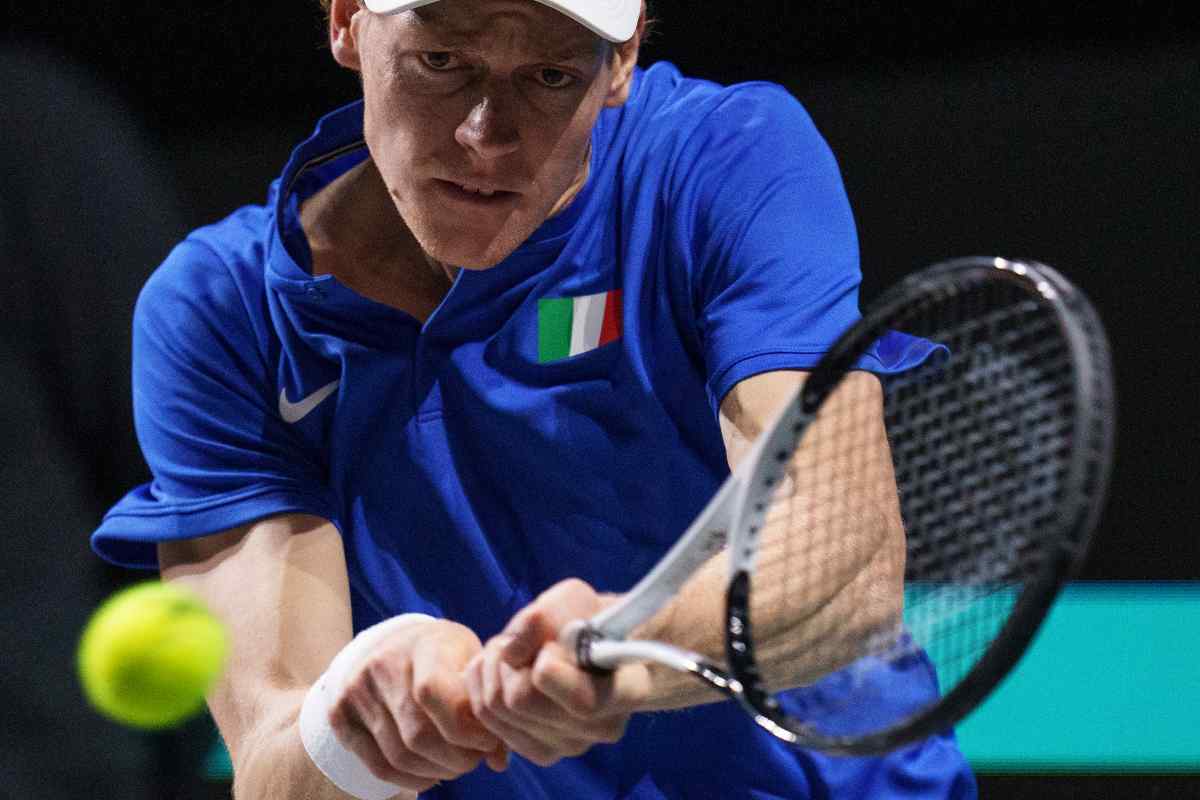 Jannik Sinner ha deciso di concentrare i suoi sforzi sul miglioramento del servizio