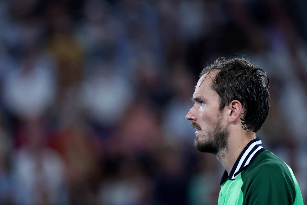 Medvedev senza bandiera: il perché