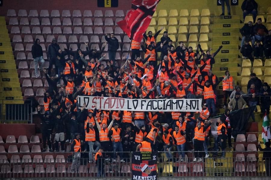 sorrento protesta tifosi