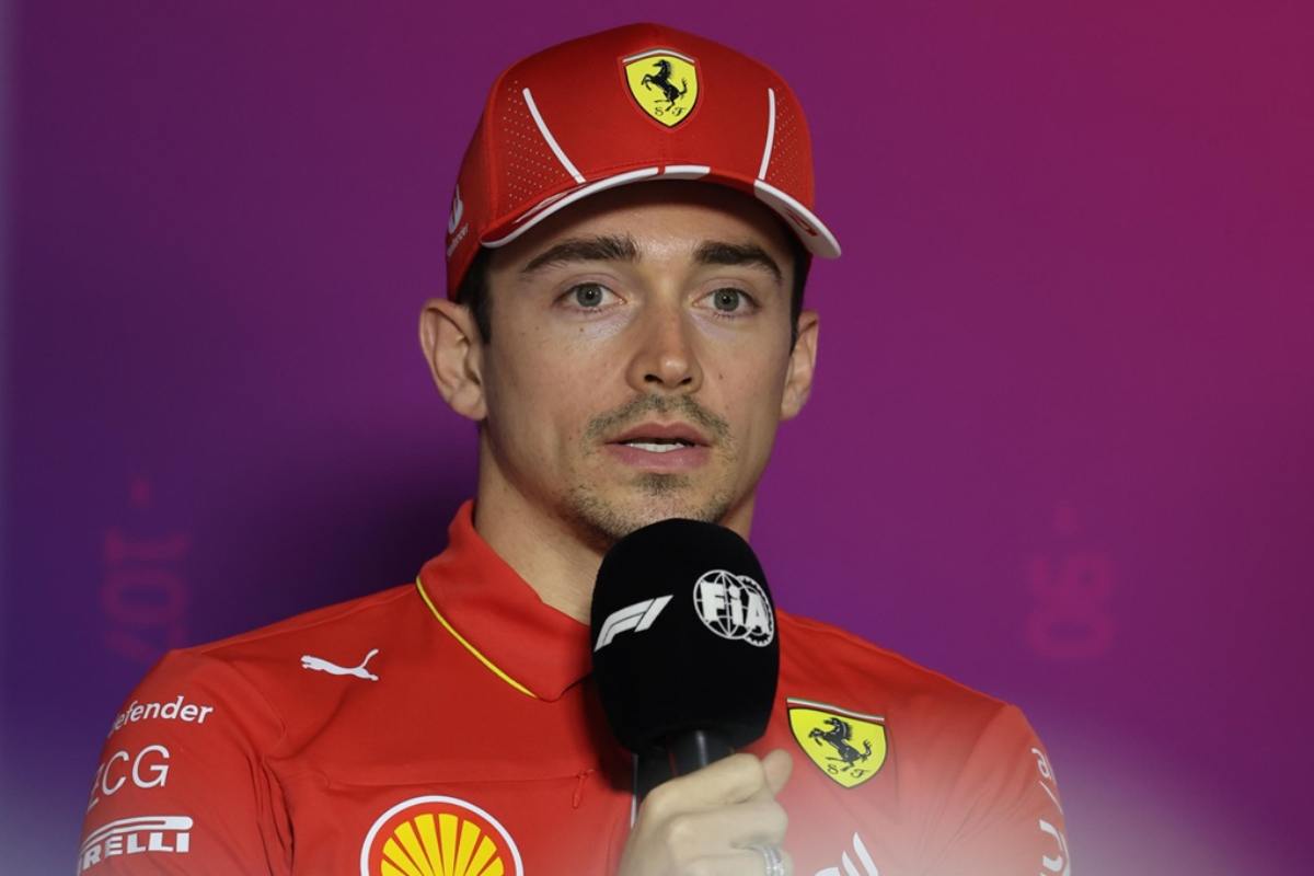 Formula Uno, Gp del Bahrain: beffa per Leclerc. Pole Verstappen