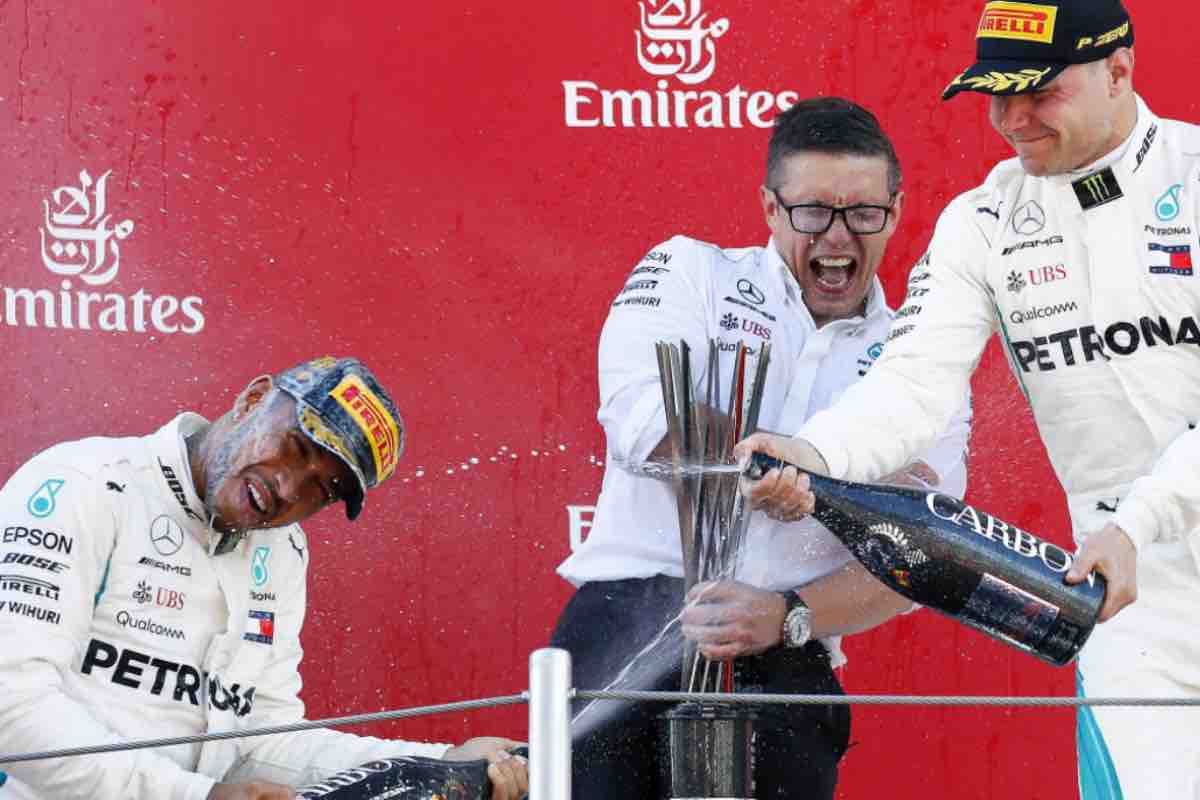 Hamilton vuole convincere due collaboratori di fiducia: lo scenario