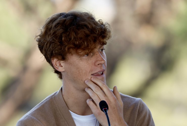 Tifosi di Sinner increduli dopo il paragone avanzato dal tennista