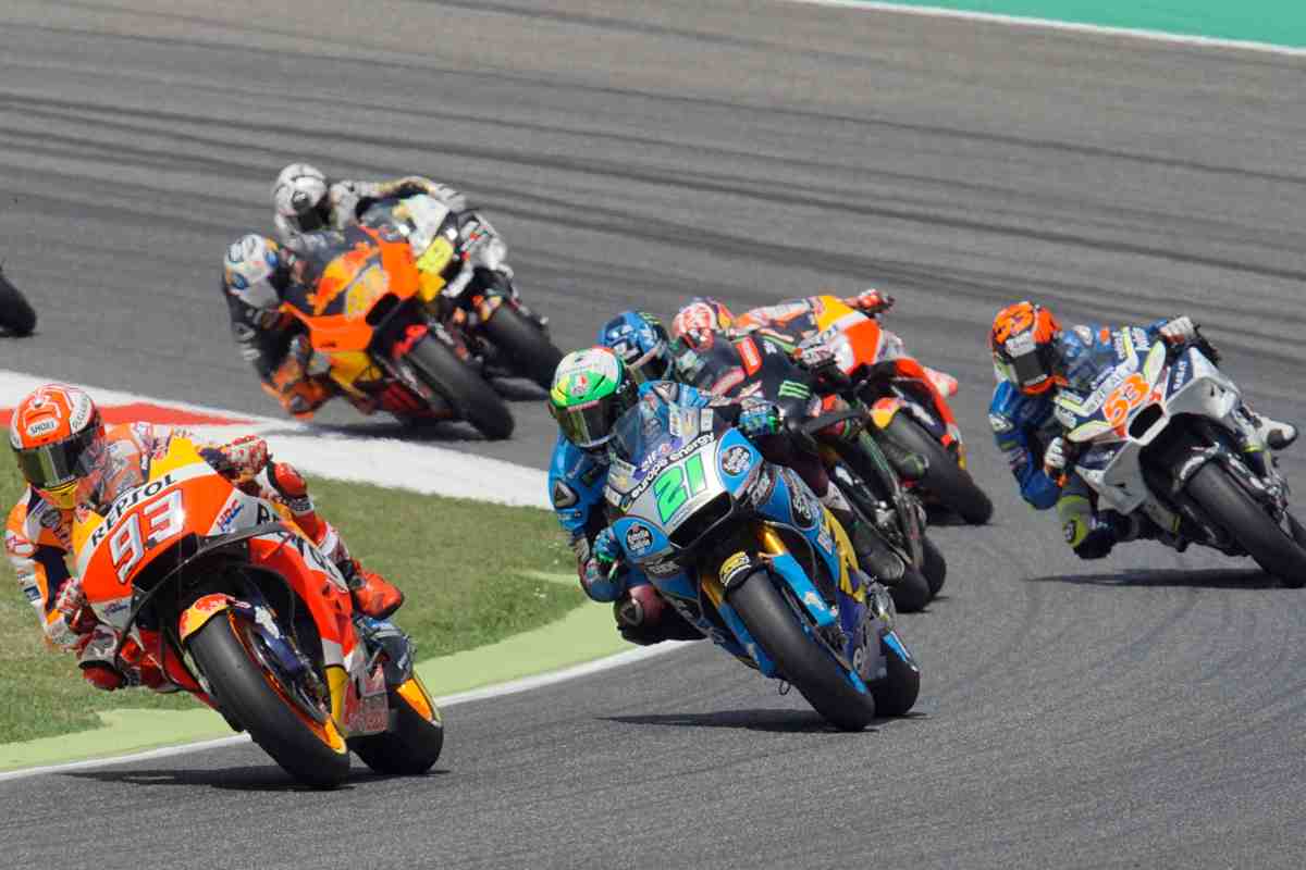 Marquez soccorre Morbidelli, il racconto