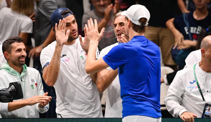 Sinner corre in aiuto di Berrettini