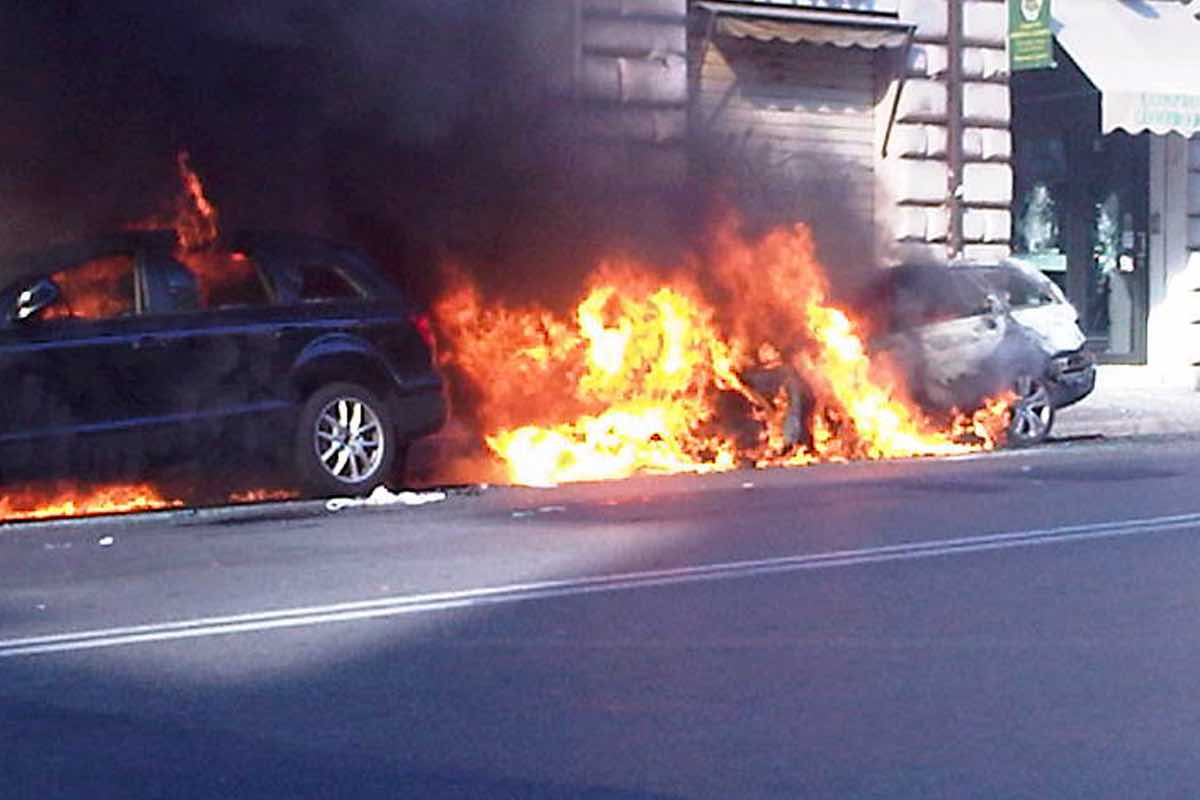 La verità della giustizia sull'incendio alle auto di Ida Gattuso