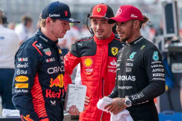Hamilton Ferrari monito Max Verstappen
