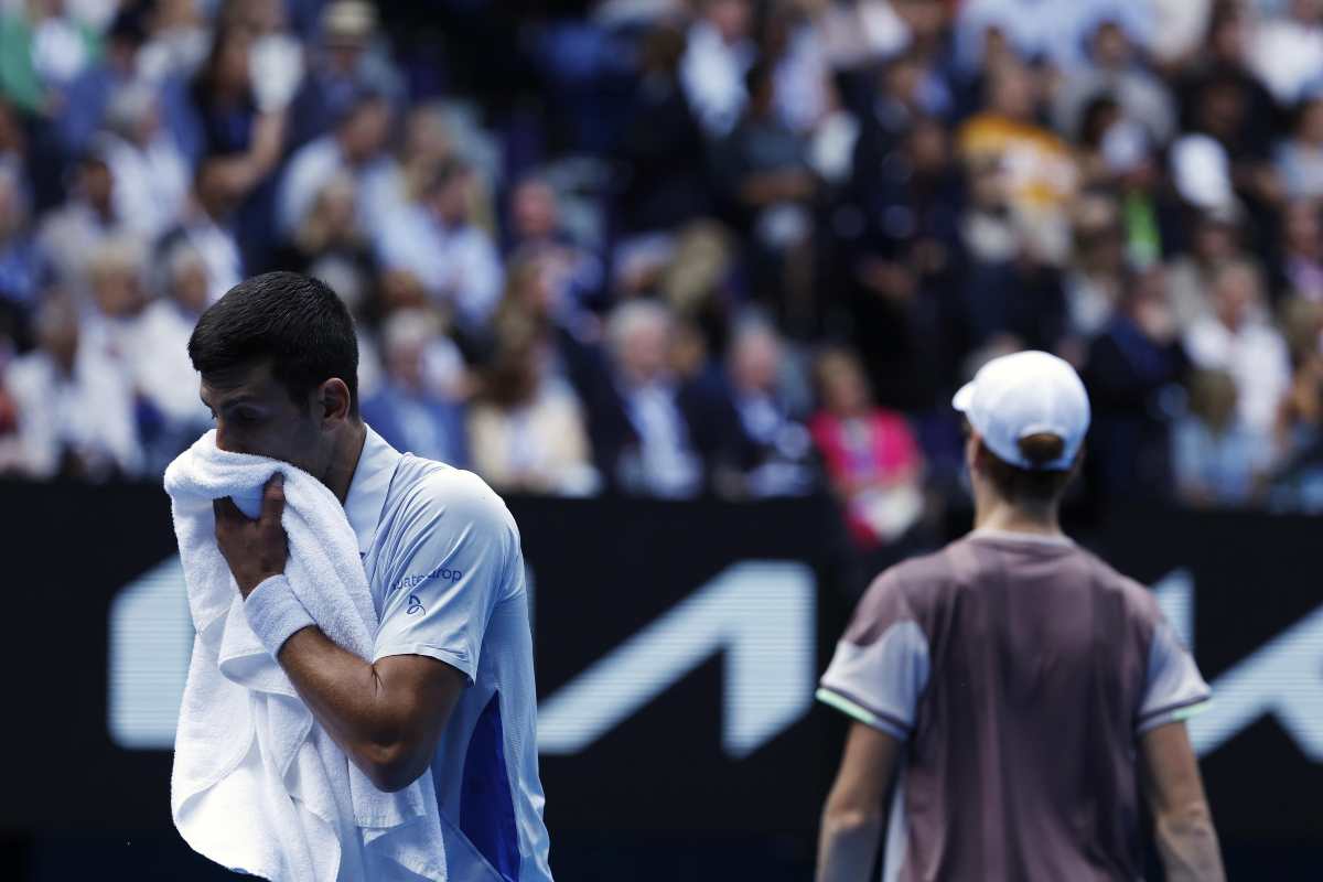 Lo stop di Djokovic spinge Sinner a un passo dal primato