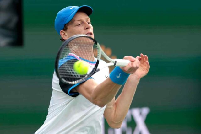 Sinner stupisce di nuovo tutti