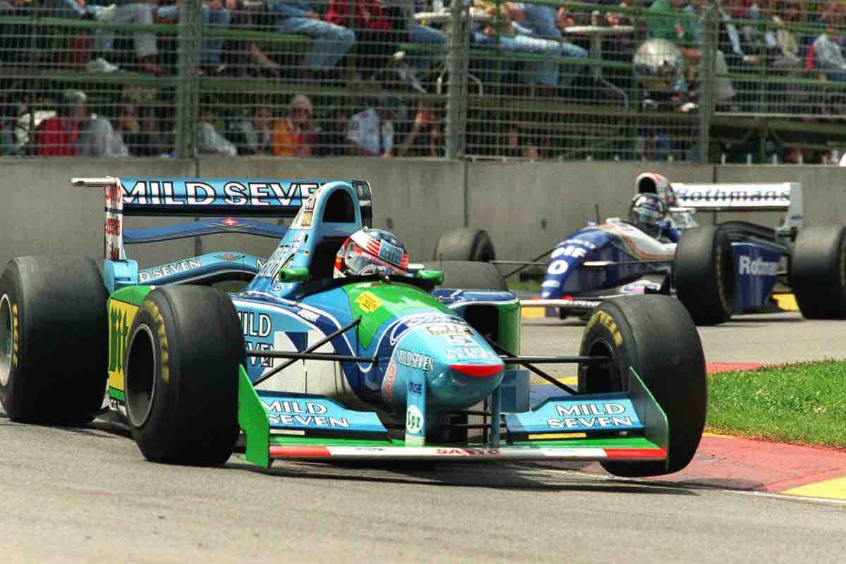 Damon Hill torna sul luogo dell'incidente con Schumacher