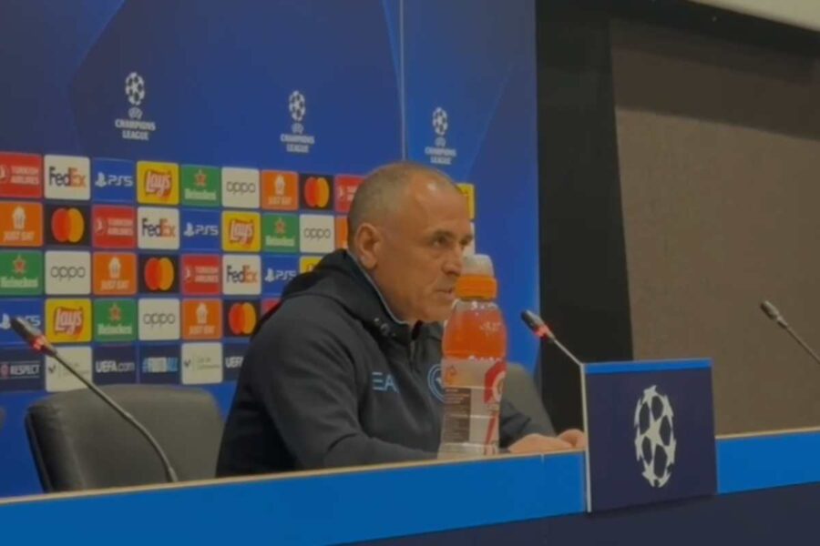 conferenza calzona barcellona Napoli