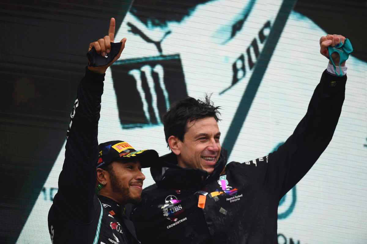 L'annuncio di Wolff sulla possibilità Verstappen