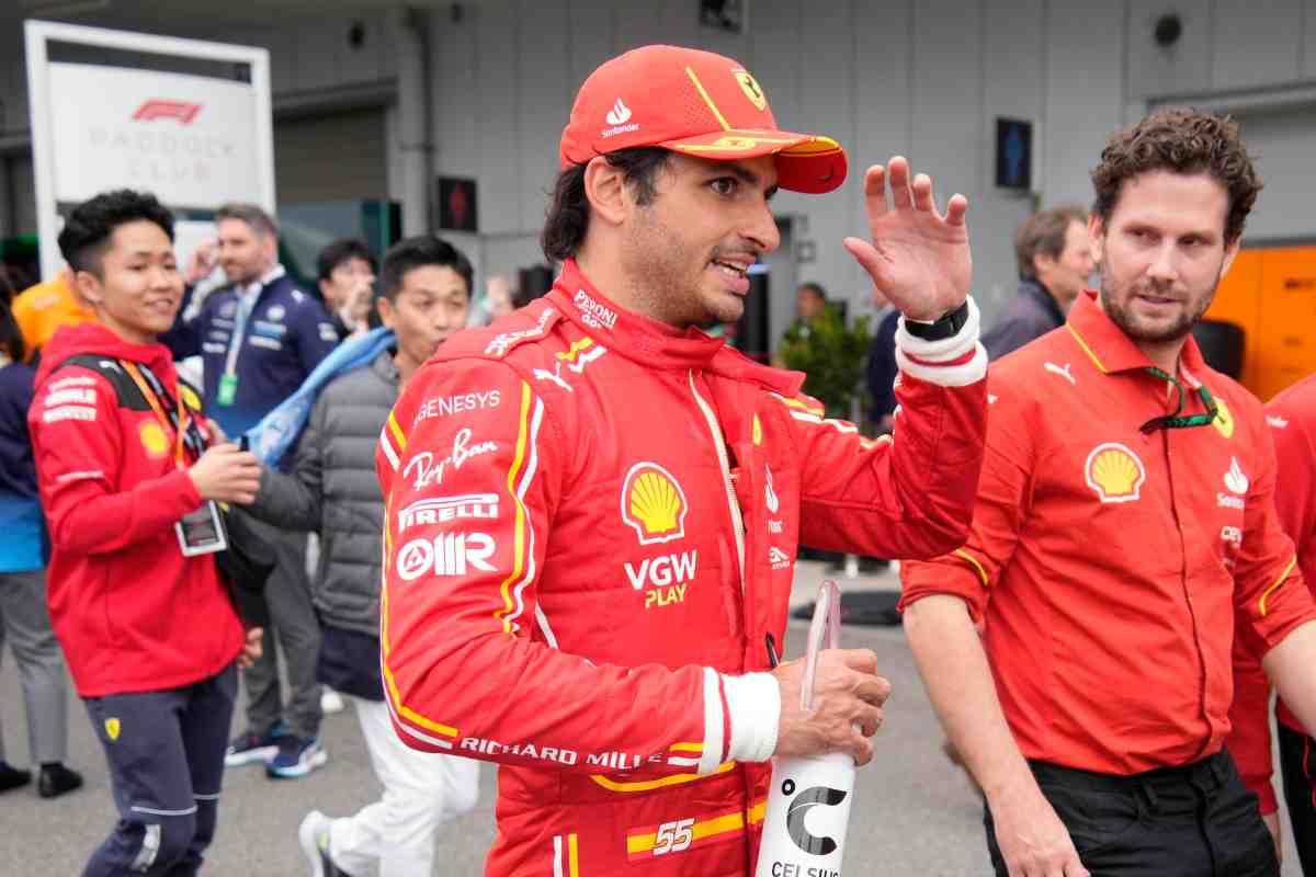 Arriva la firma di Sainz