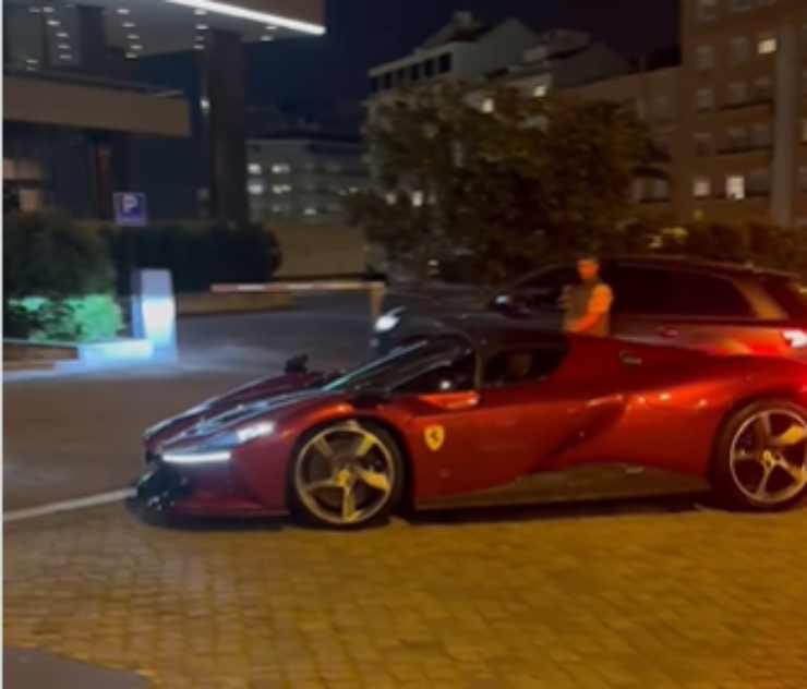 La nuova Ferrari di Cristiano Ronaldo 