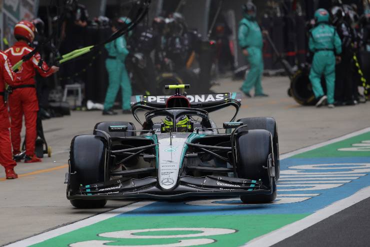 Hamilton, ecco il dramma con la Mercedes