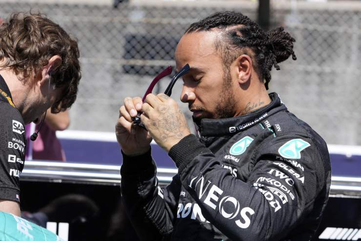 Hamilton, è bufera: possibile addio anticipato alla Mercedes