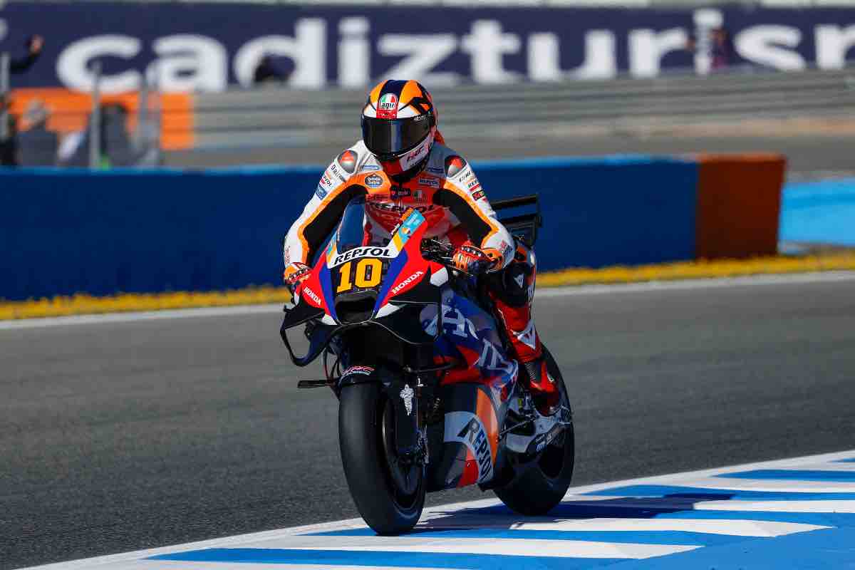 Valentino Rossi, brutte notizie per il fratello in queste ore