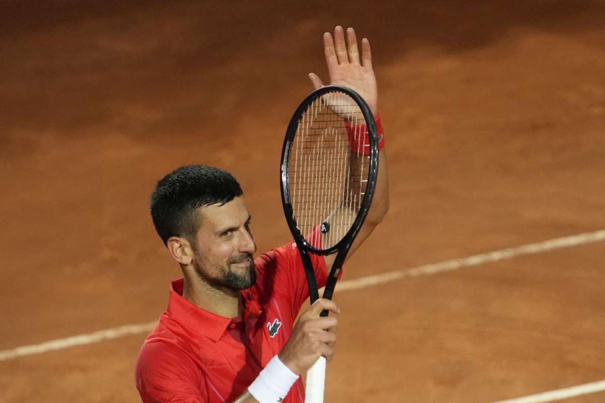 Sinner spiazzato, Djokovic prende in contropiede l'azzurro: la corsa al numero uno cambia di nuovo