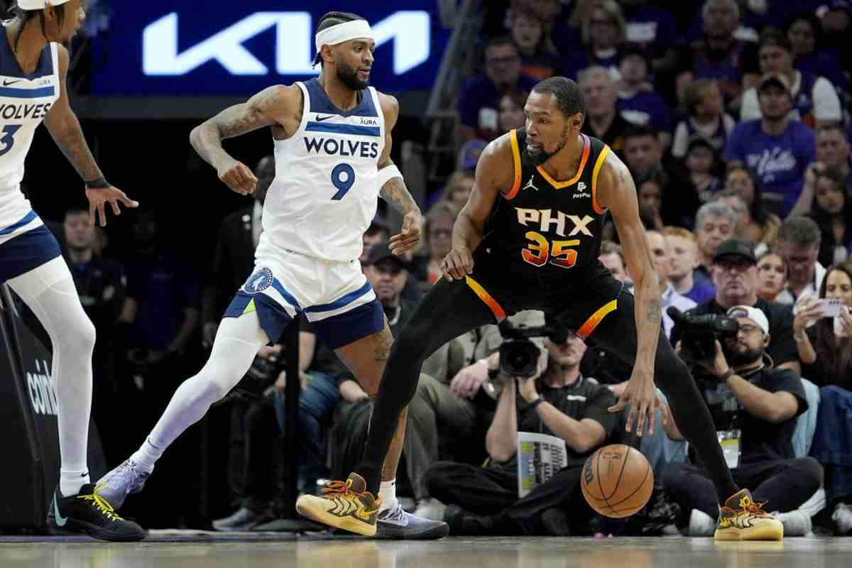 NBA nuovo allenatore Phoenix Suns