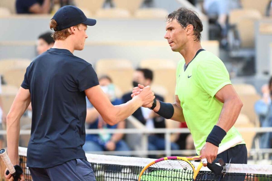 Sinner e Nadal, che abbraccio a Parigi: tutti sorpresi