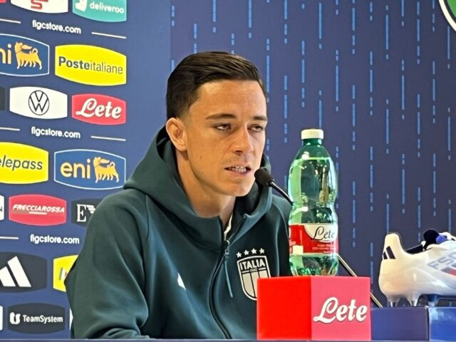 Raspadori in conferenza