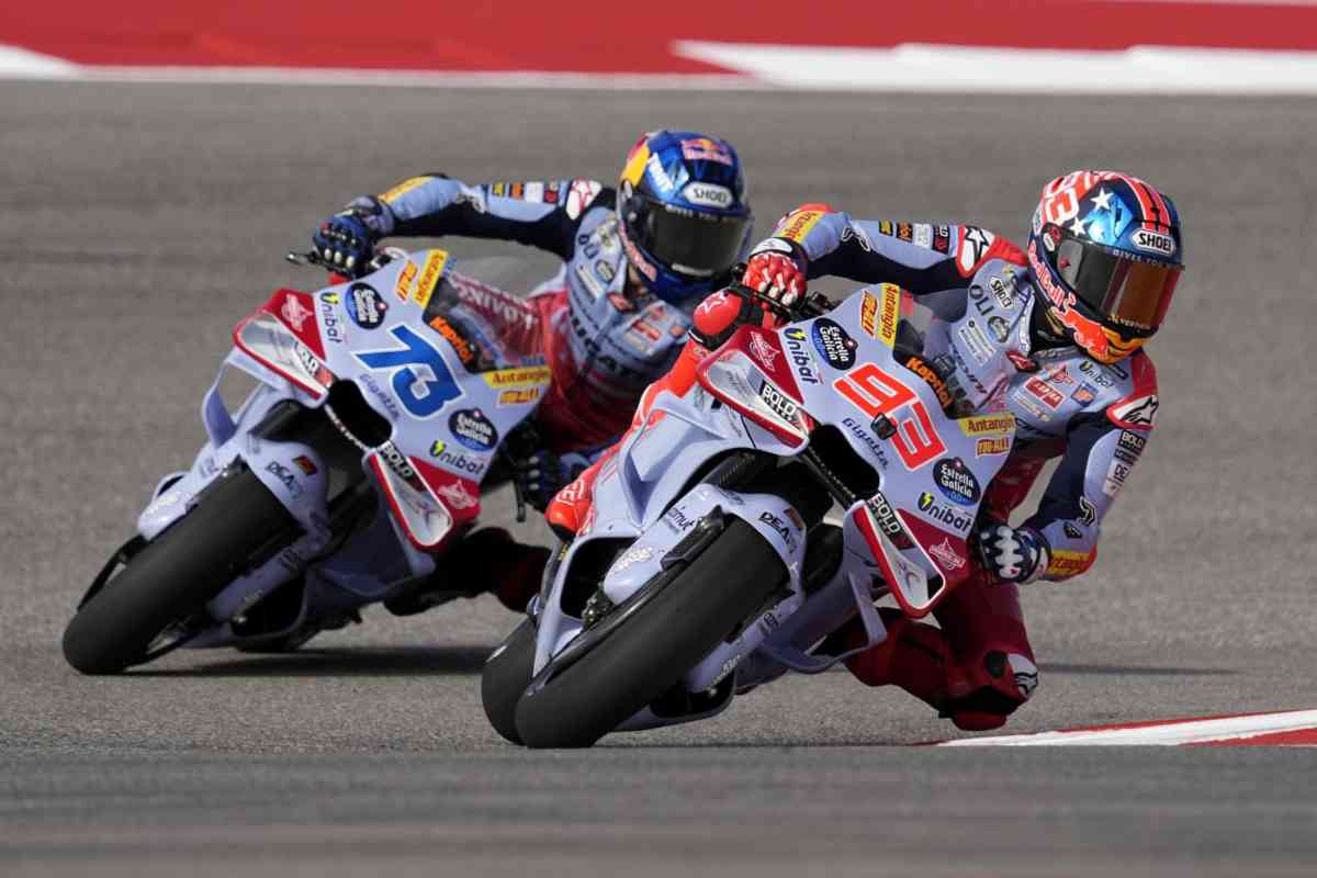 Marquez alle corde: cacciato via