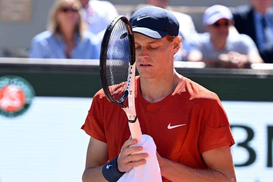 Sinner spiazzato video conferenza stampa