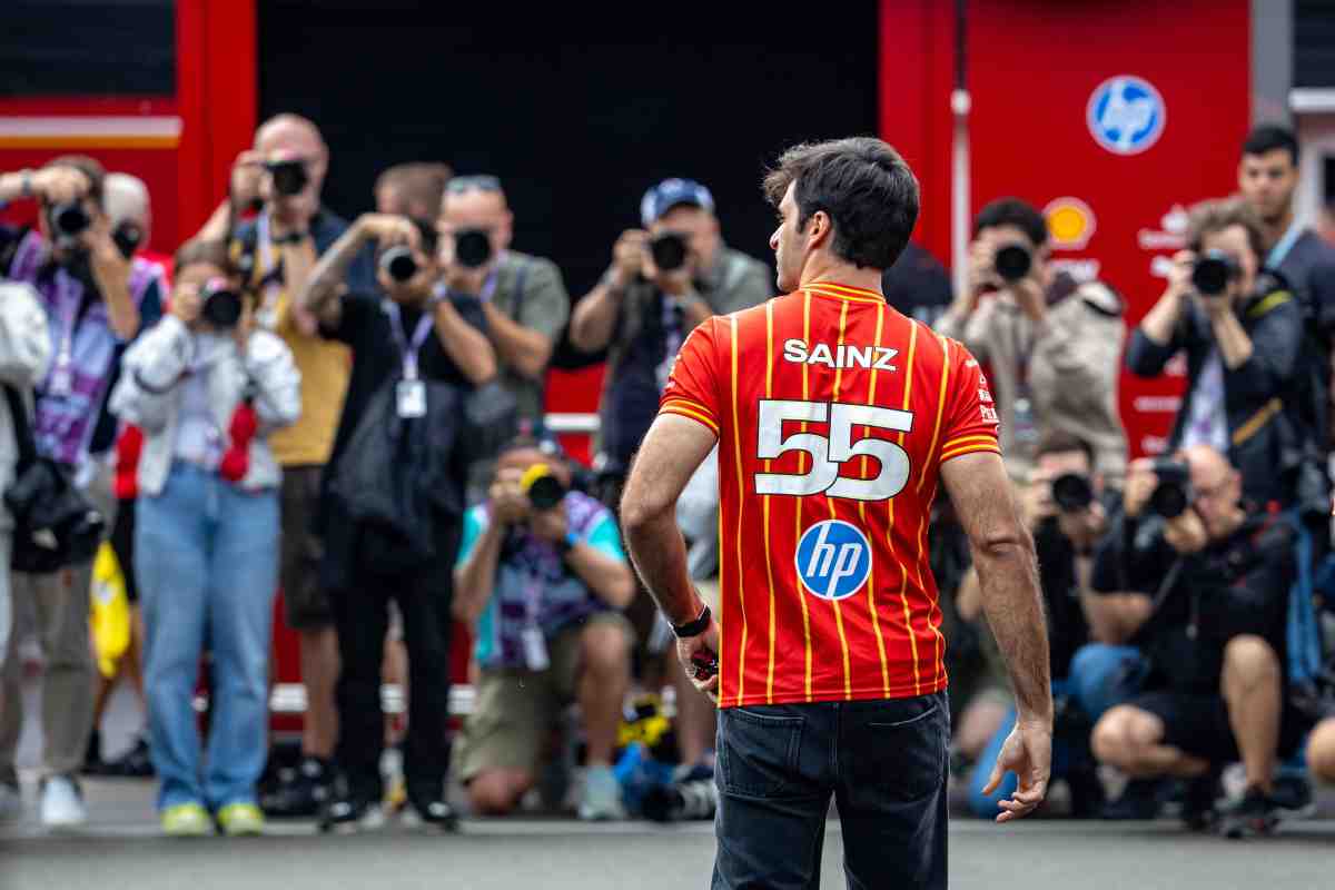 Carlos Sainz firma clausola ingaggio
