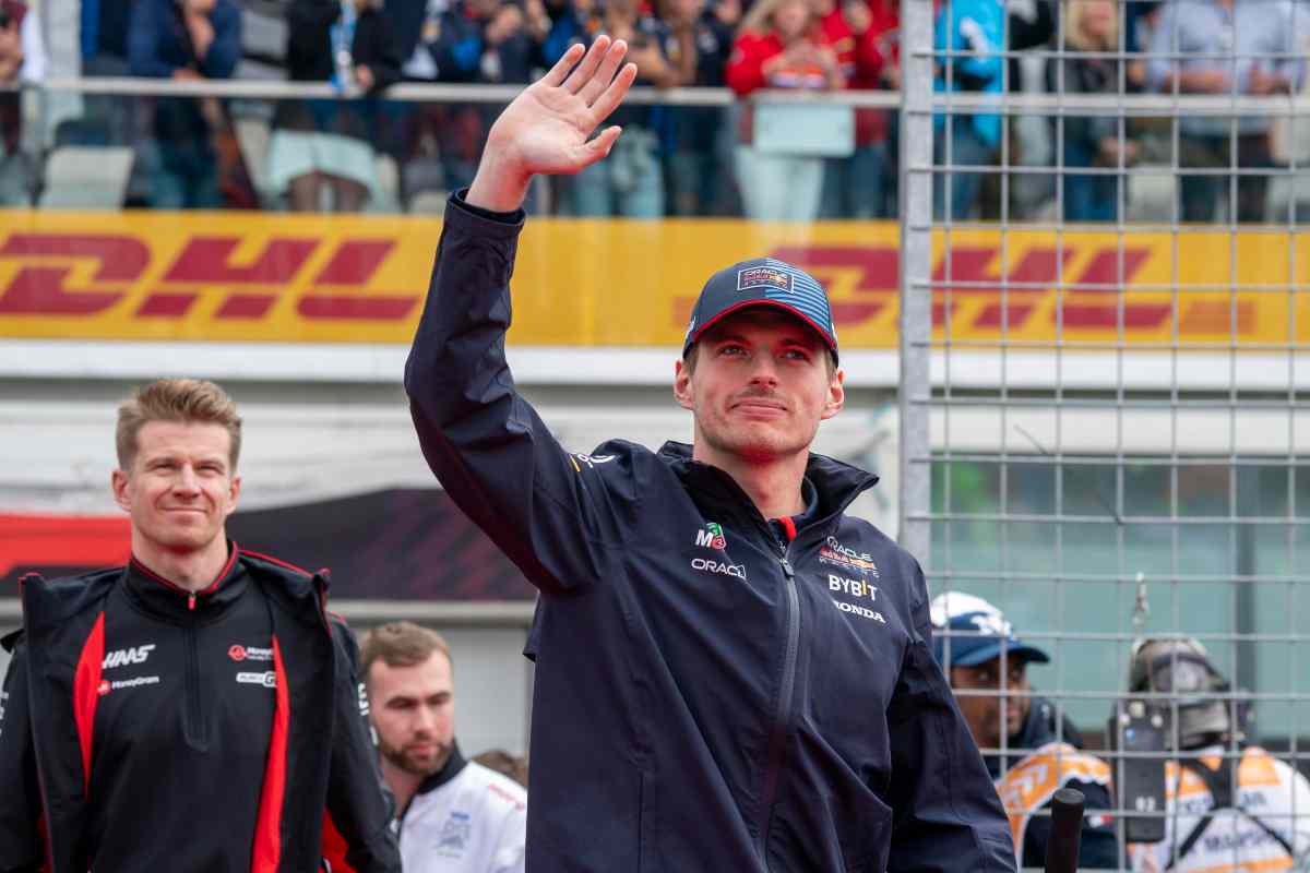 Verstappen via dalla Red Bull