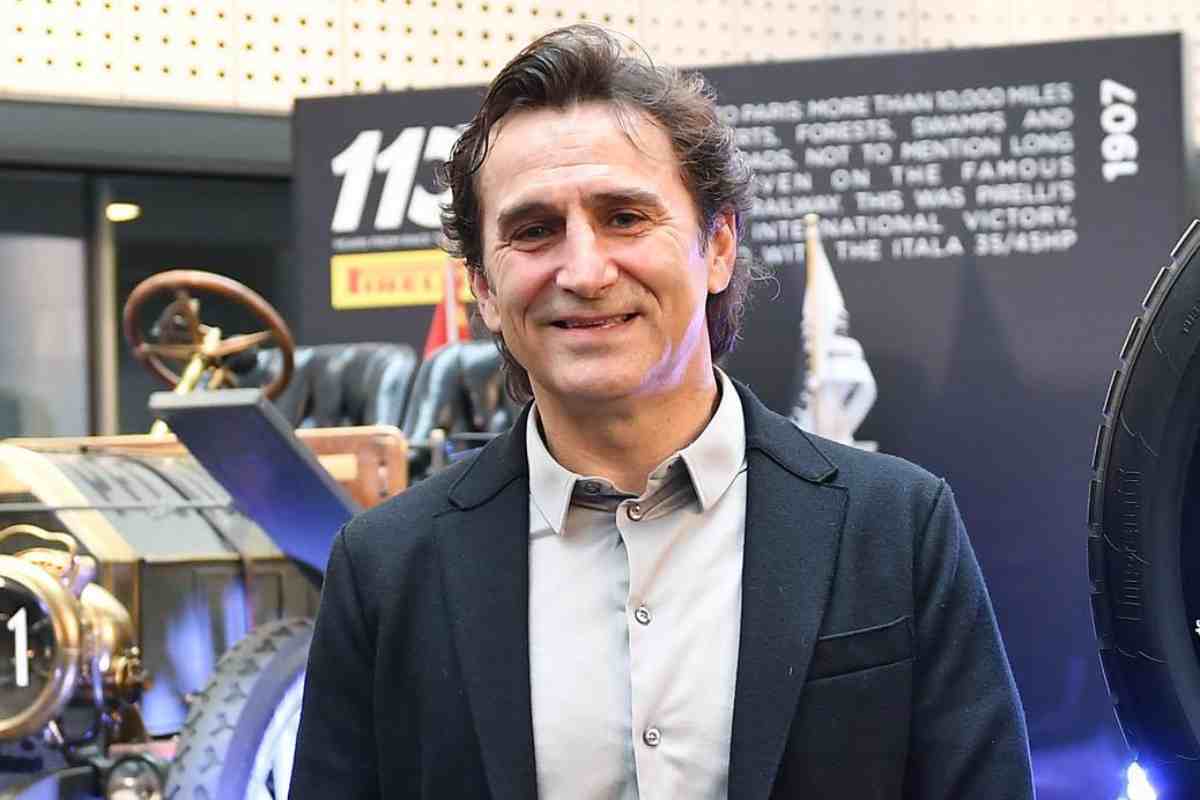 Zanardi, i tifosi lo rivedono e si commuovono
