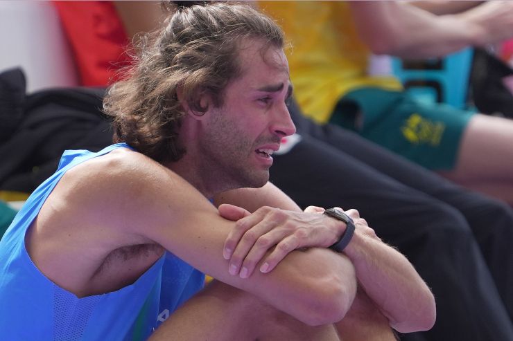 Caos su Tamberi pagliaccio 