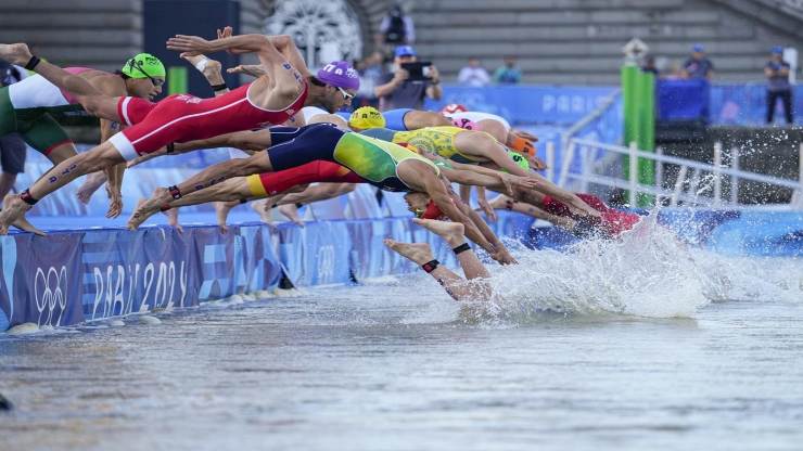 caos Olimpiadi Senna panico atleti