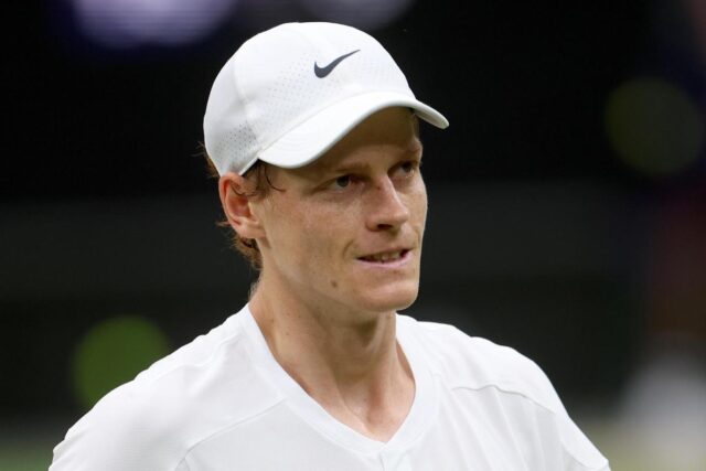 Tennis ritiro pesantissimo