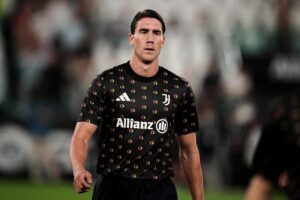 Vlahovic e il repost sul Milan: tifosi juventini infuriati