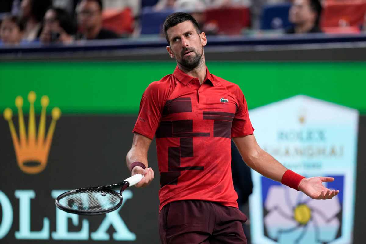 Novak Djokovic nervoso in campo