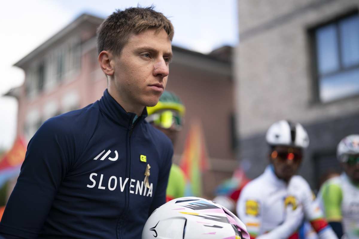 Tadej Pogacar con la maglia della nazionale slovena