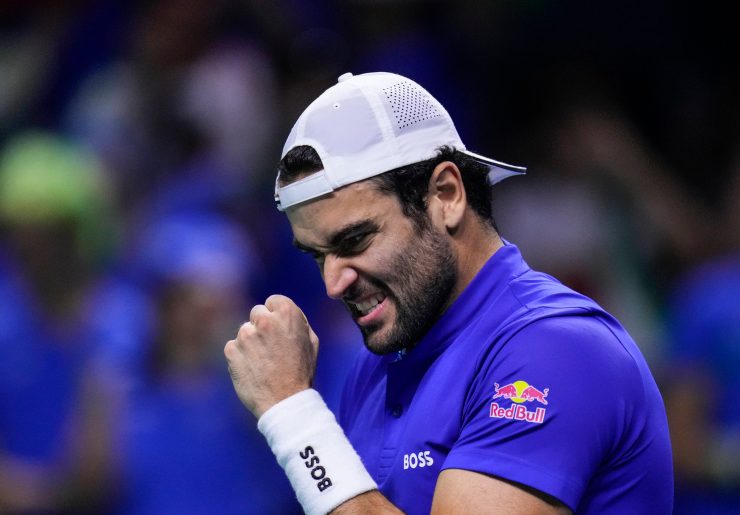 Matteo Berrettini esulta